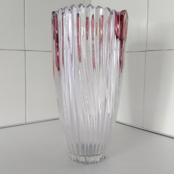 Vintage 70s Deep Cut Glass Oval Vase Dark Pink Flowers Saw Tooth Edge 8" - Picture 2 of 6